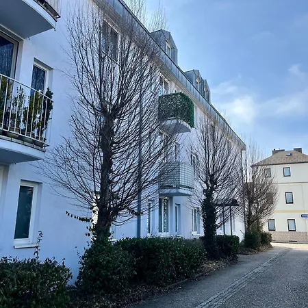 Stilvolles City-apartment Mit Suedbalkon & Tiefgarage * Wels