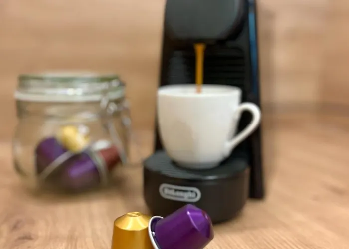 Stilvolles City-apartment Mit Suedbalkon & Tiefgarage アパート ヴェルス